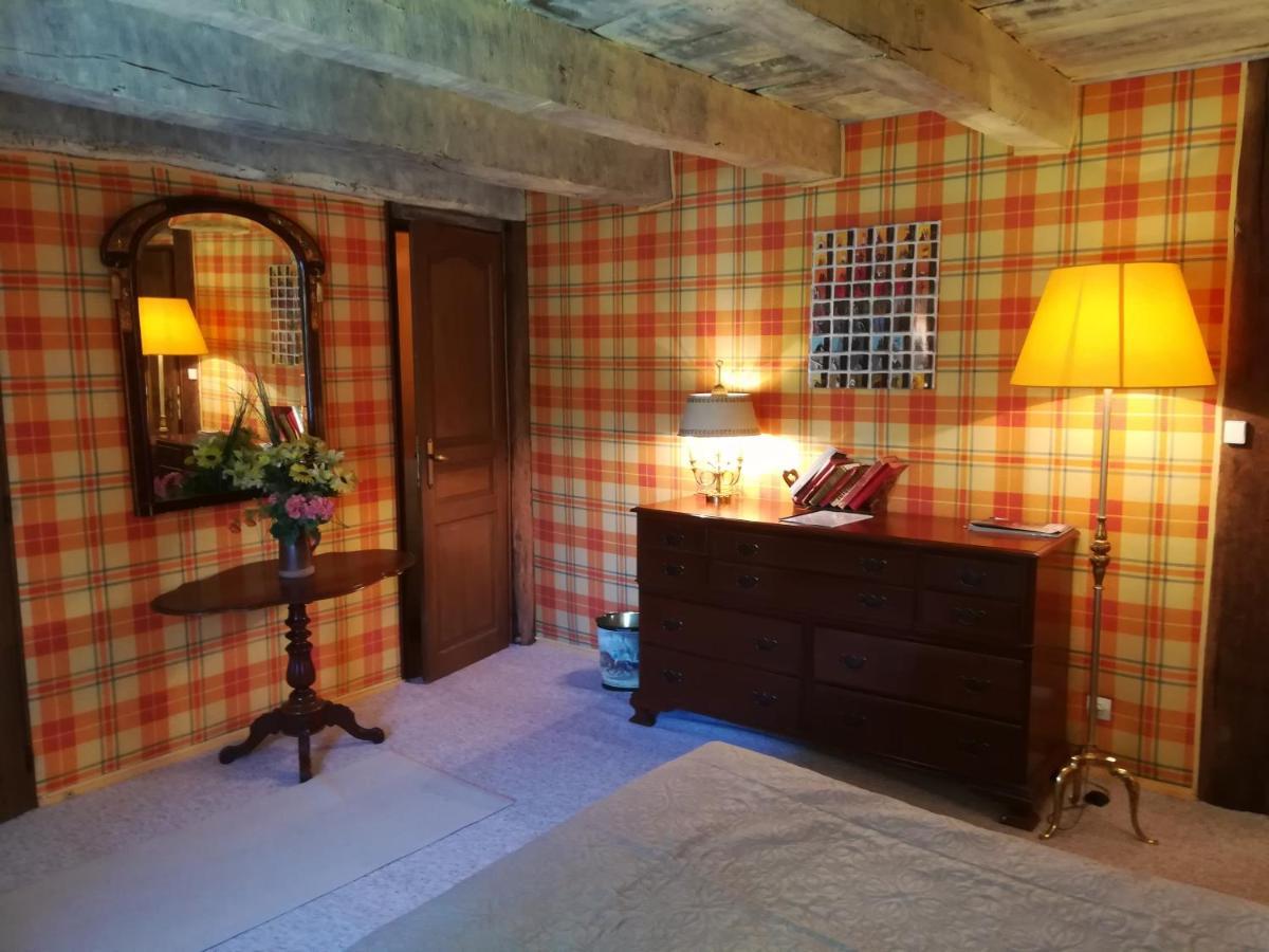 Les Vergnes Saint-Pardoux-le-Neuf エクステリア 写真