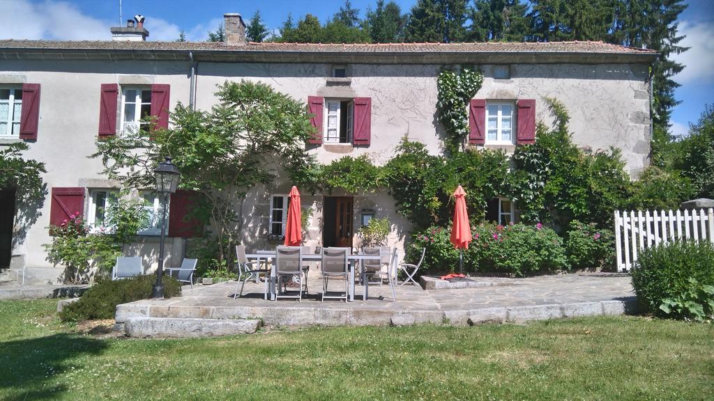 Les Vergnes Saint-Pardoux-le-Neuf エクステリア 写真