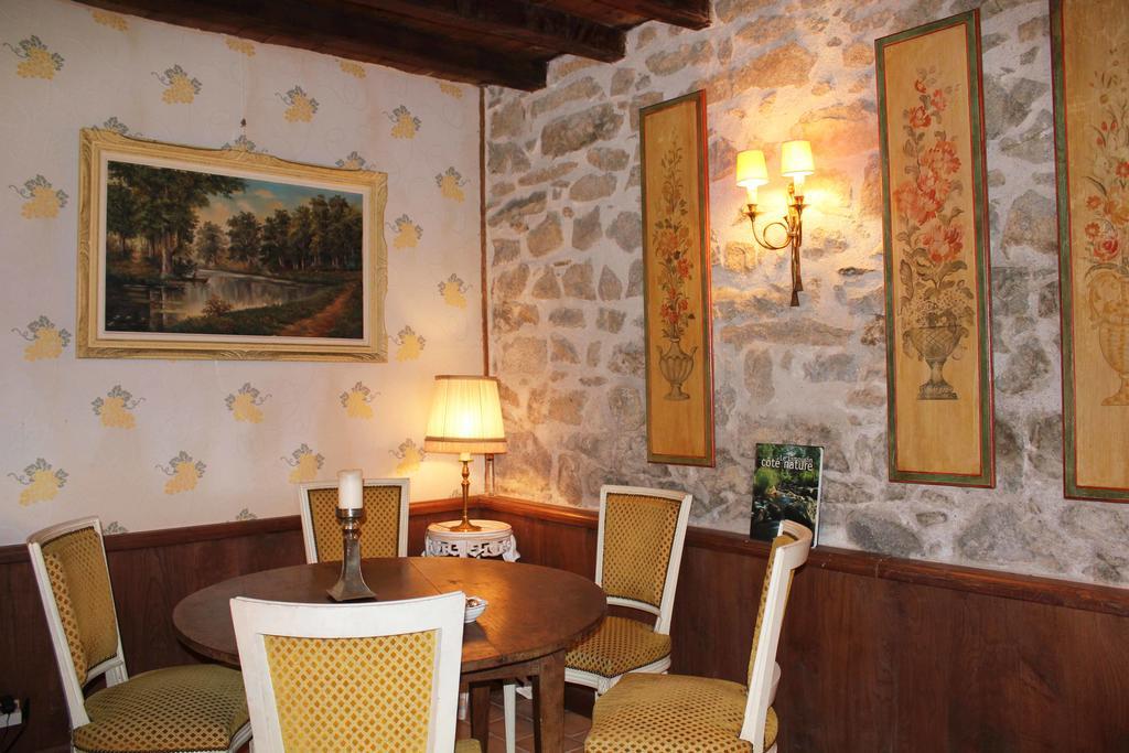 Les Vergnes Saint-Pardoux-le-Neuf エクステリア 写真